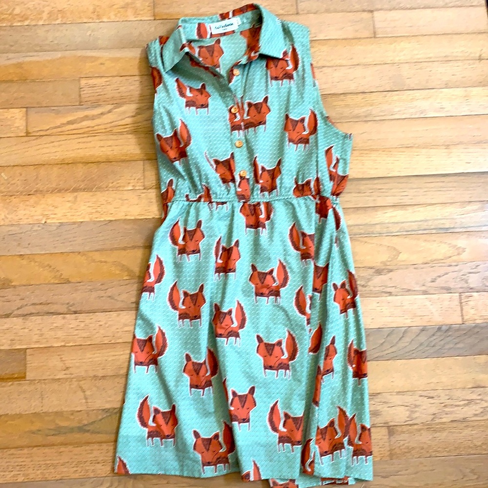 La Vie Lente brand sleeveless fox print dress